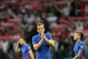 På et langskudsmål af angriberen Harry Kane kom England foran 1-0 mod Polen, men det var ikke nok til sejr.