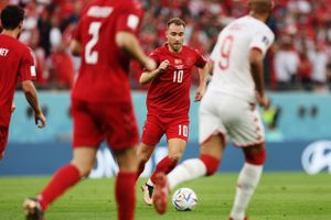 Landsholdsspilleren Christian Eriksen morede sig over en tunesisk spillers opførsel i VM-premieren. Til gengæld får Fifas opførsel ikke Danmarks største fodboldstjerne  i godt humør.