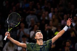 For første gang er den danske tennisspiller Holger Rune en del af top-25 på verdensranglisten.