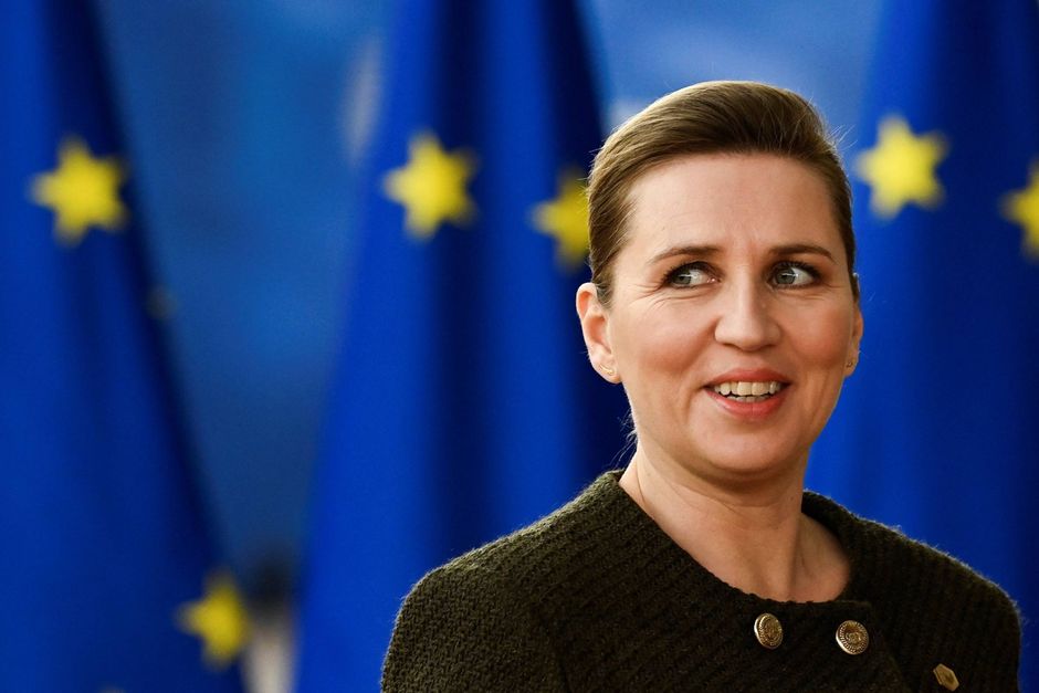 Statsminister Mette Frederiksen vil ikke svare på, om Danmark sender kampfly til Ukraine.