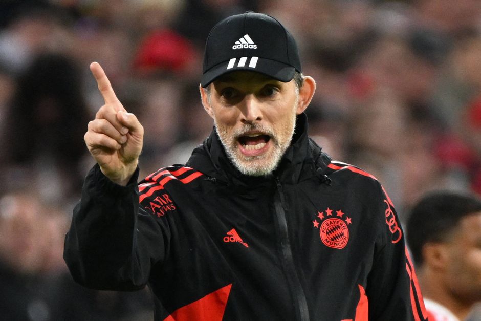 Thomas Tuchel vandt sin første kamp som cheftræner for Bayern München, der slog Dortmund 4-2 i Bundesligaen.