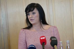 Sundhedsminister Sophie Løhde holder pressemøde foranlediget af sagen fra Region Midtjylland, hvor 293 patienter med fremskreden tarmkræft har ventet for længe på behandling.