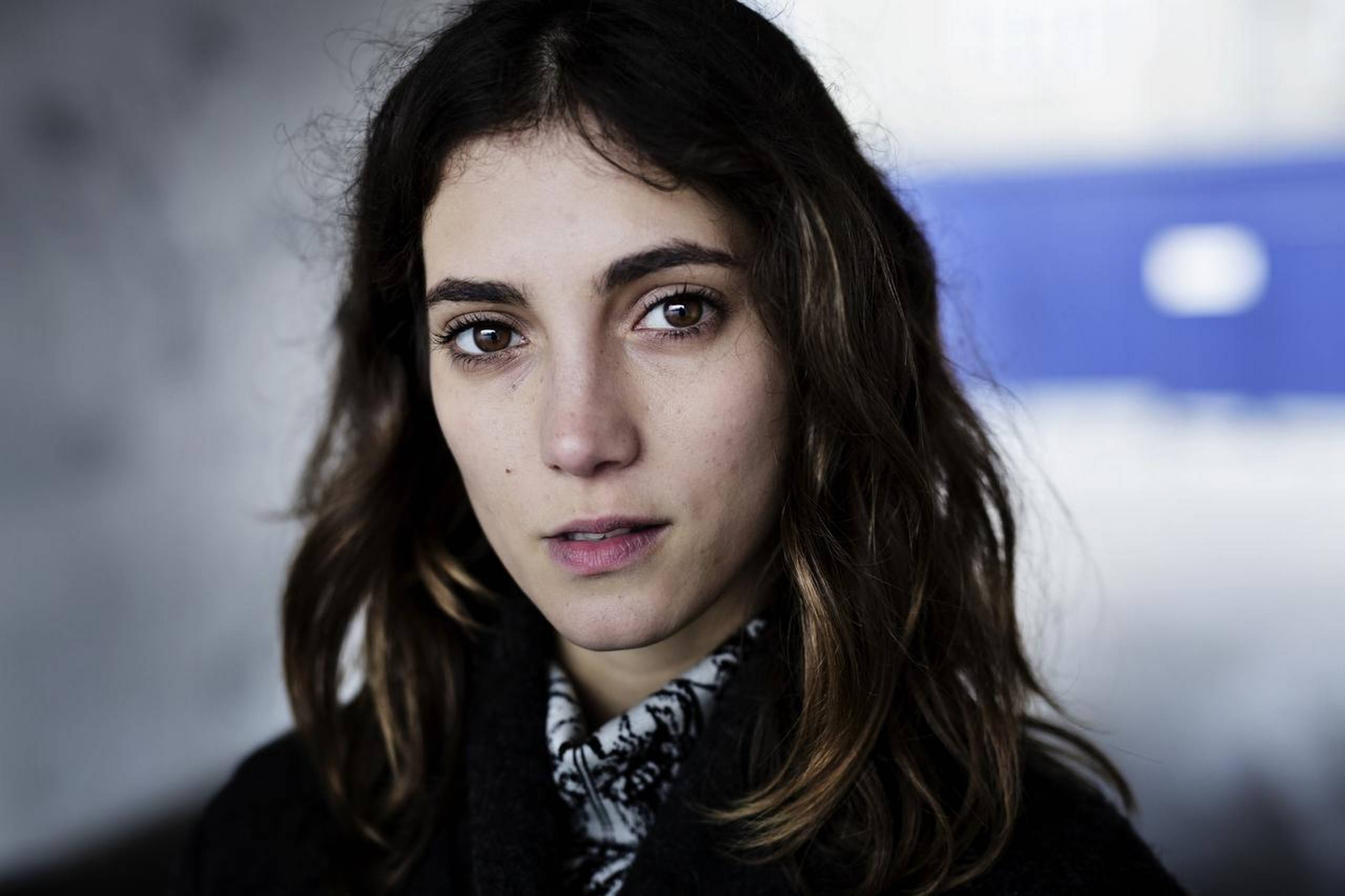Skuespiller Sarah-Sofie Boussnina er fan af serien ”Stranger Things” og Jo Nesbøs krimier. Foto: Line Ørnes Søndergaard
