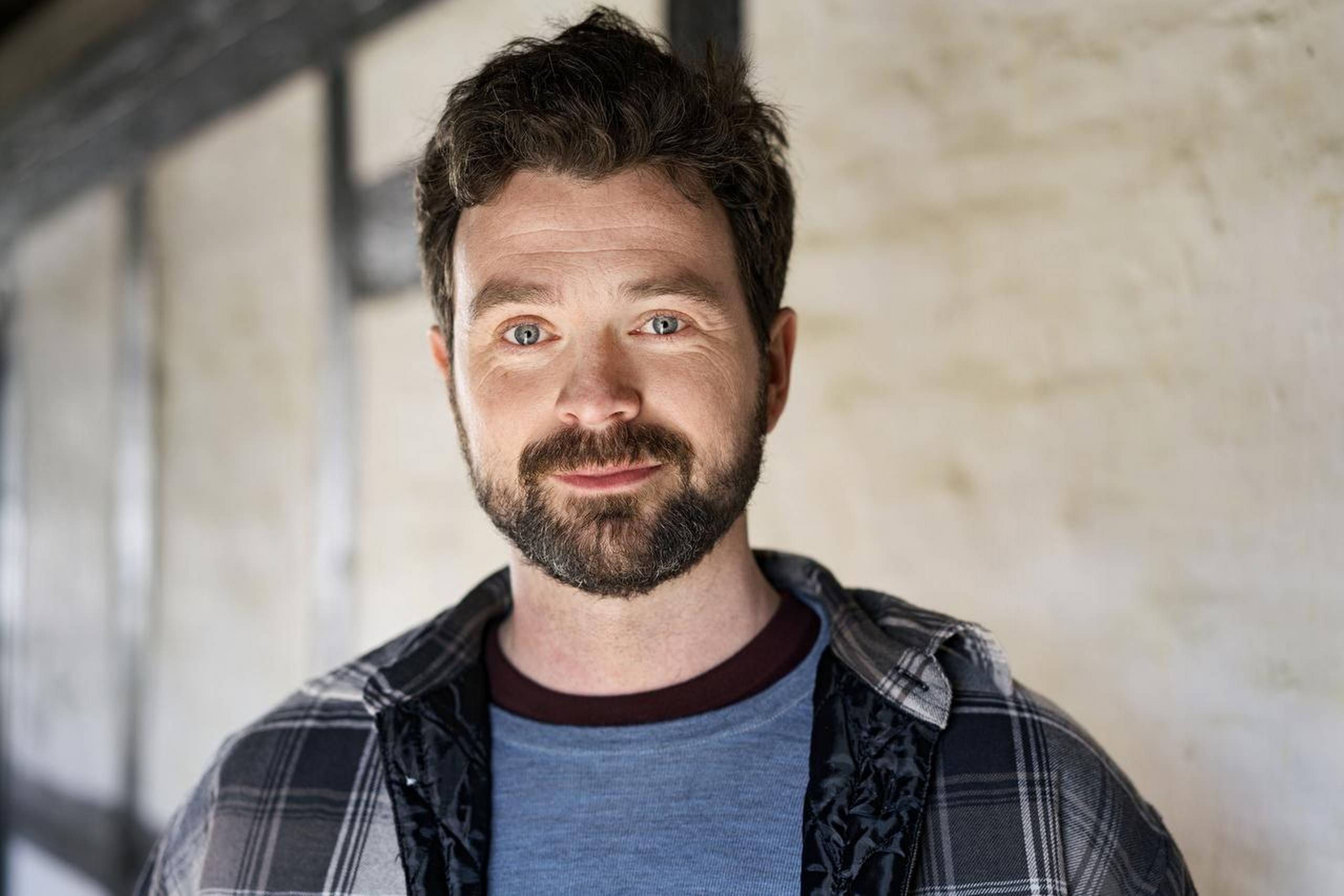 Martin Bo Lindsten er uddannet på Skuespillerskolen ved Odense Teater. Han har spillet masser af teater, herunder stykker som "Anna Karenina", "Den vægelsindede", "Jeppe på bjerget" og "Som man behager". Foto: Agnete Schlichtkrull/TV 2