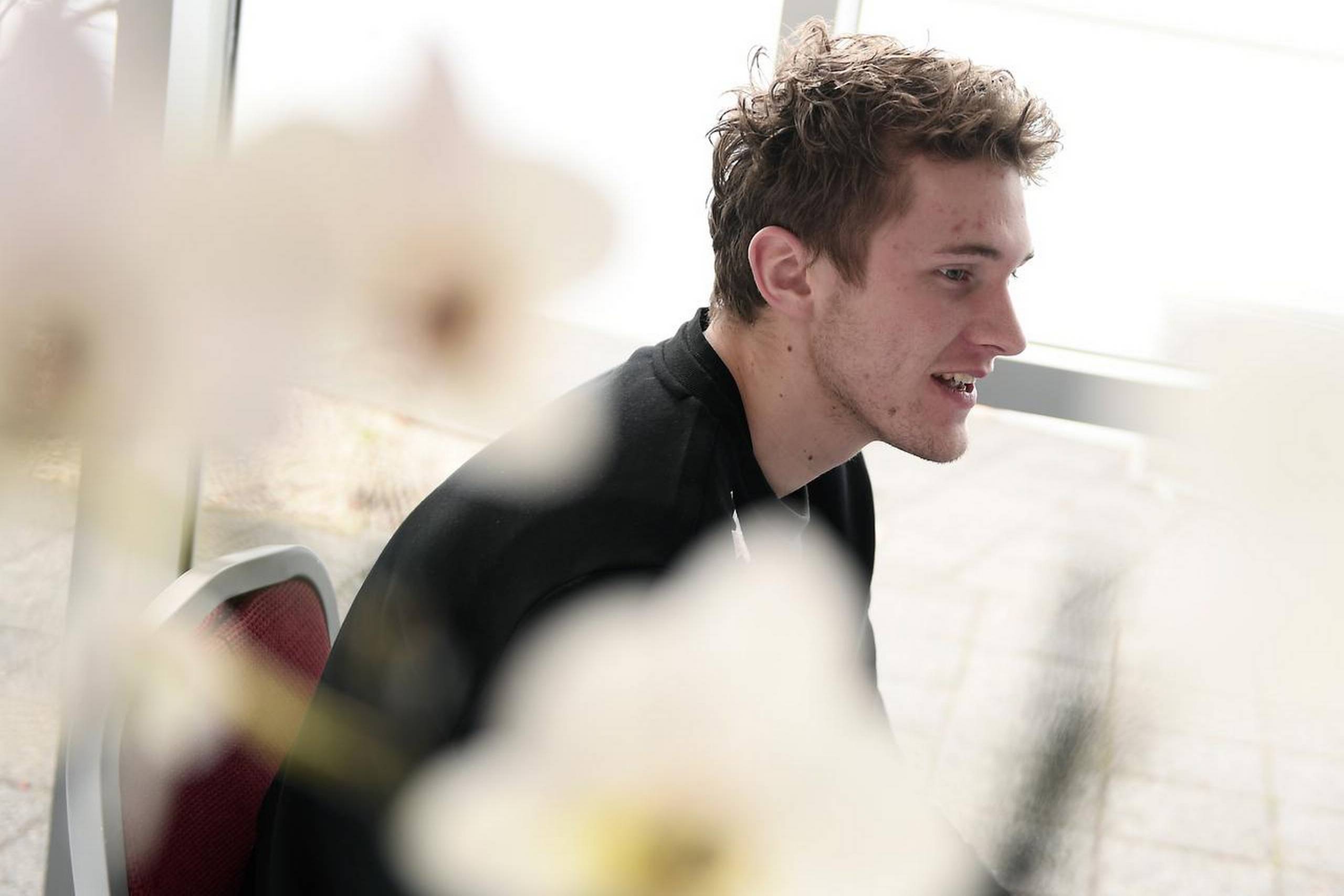 »Jeg har udviklet mig og er blevet bedre til at tackle forventningerne og alt det fokus, der følger med fra medierne, men jeg søger det ikke selv. Jeg vil stadig helst være i baggrunden,« siger Magnus Landin. Foto: Lars Poulsen/Ritzau Scanpix