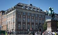 Johan Schlüter Advokatfirma holdt til i en ATP-ejet ejendom på Højbro Plads lige over for Christiansborg. Selskabet gik konkurs i 2015, efter at det blev beskyldt for at have lænset Copydan-konti tilhørende klienter for over 100 mio. kr. Foto: Jens Henrik Daugaard