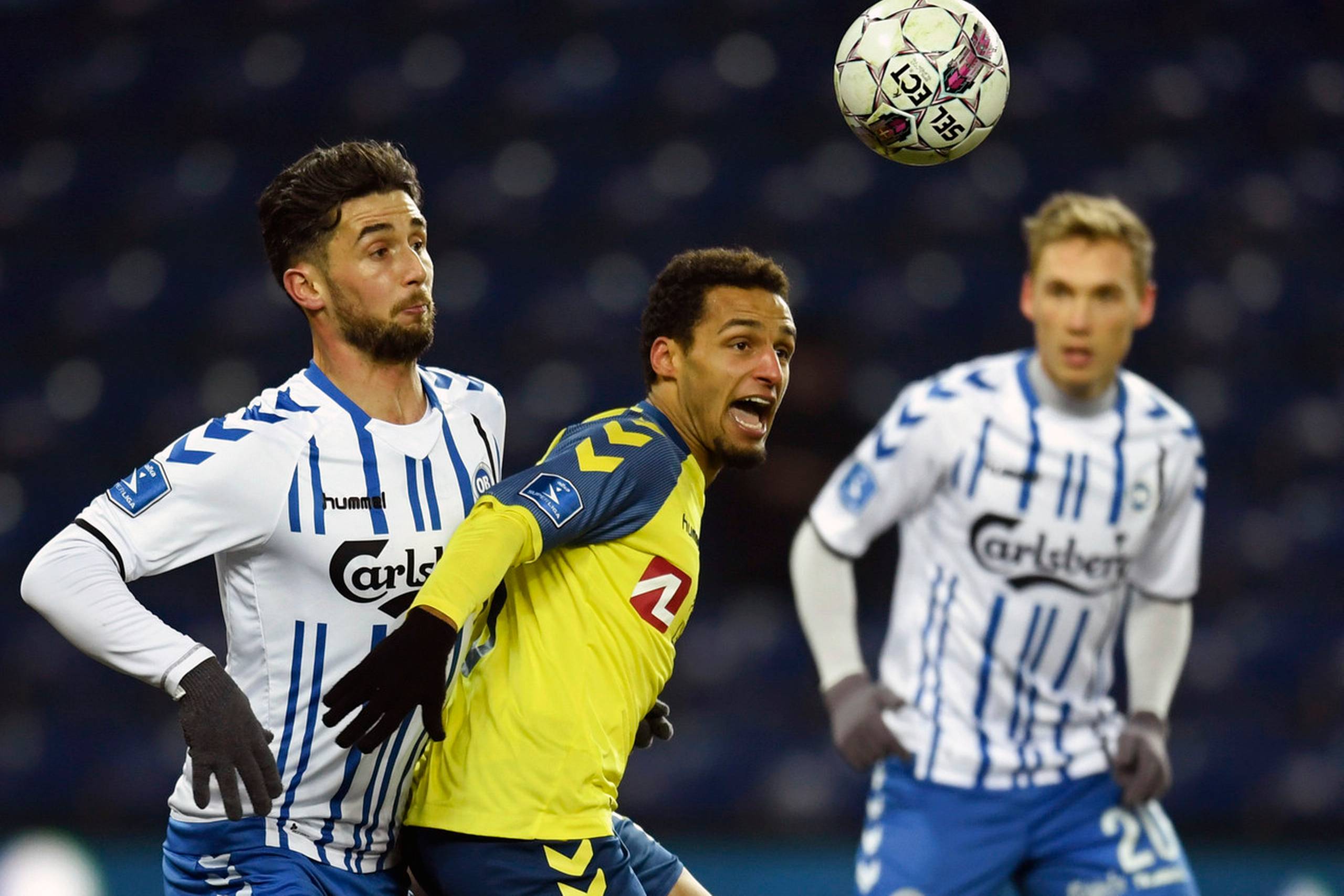 Brøndbys Hany Muktar (midten) scorede sit holds 1-0 mål i søndagens hjemmekamp mod OB. Foto: Lars Møller