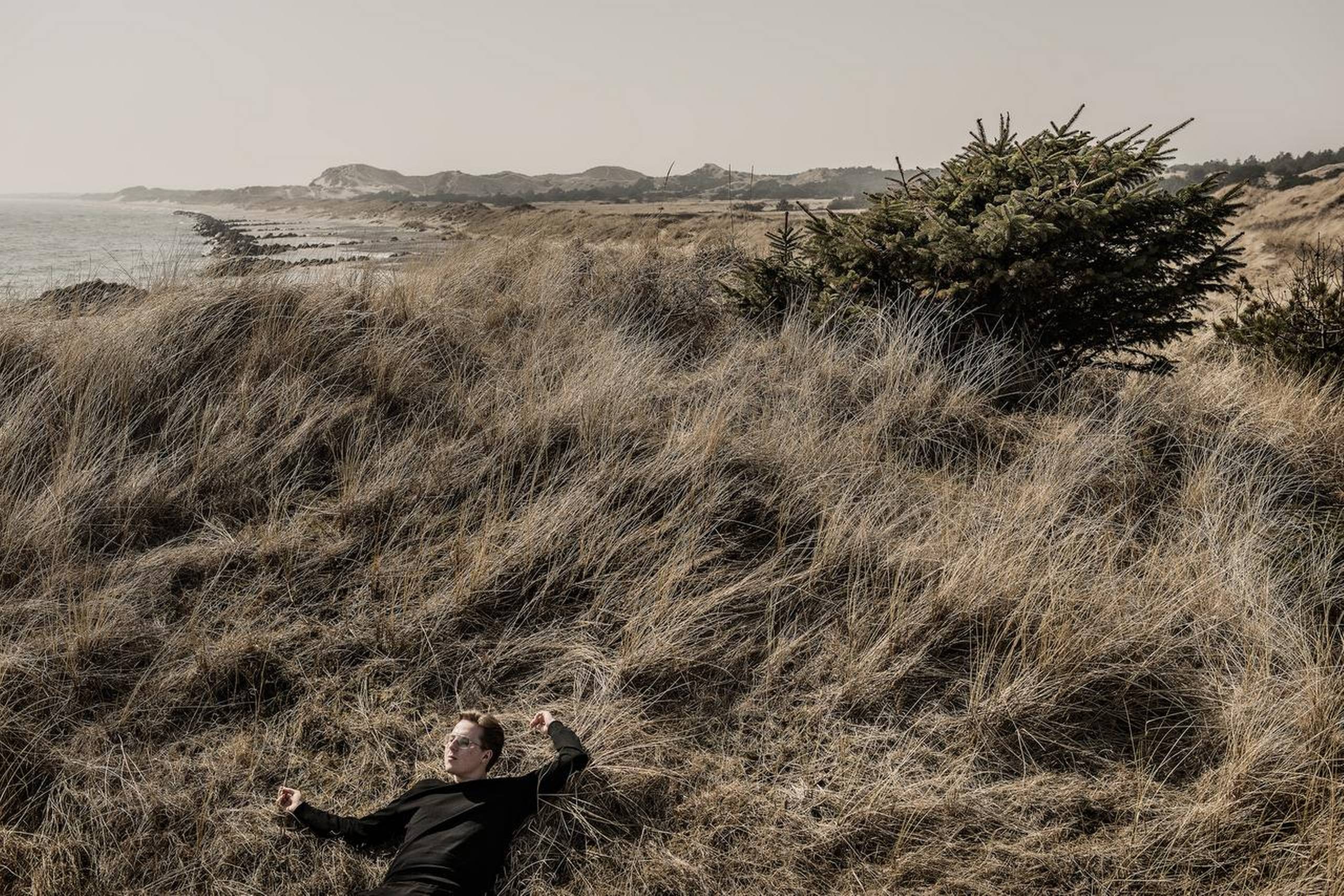 Forfatteren Thomas Korsgaard har netop tilbragt en uge i Skagen for at arbejde på sin tredje roman. Foto: Casper Dalhoff