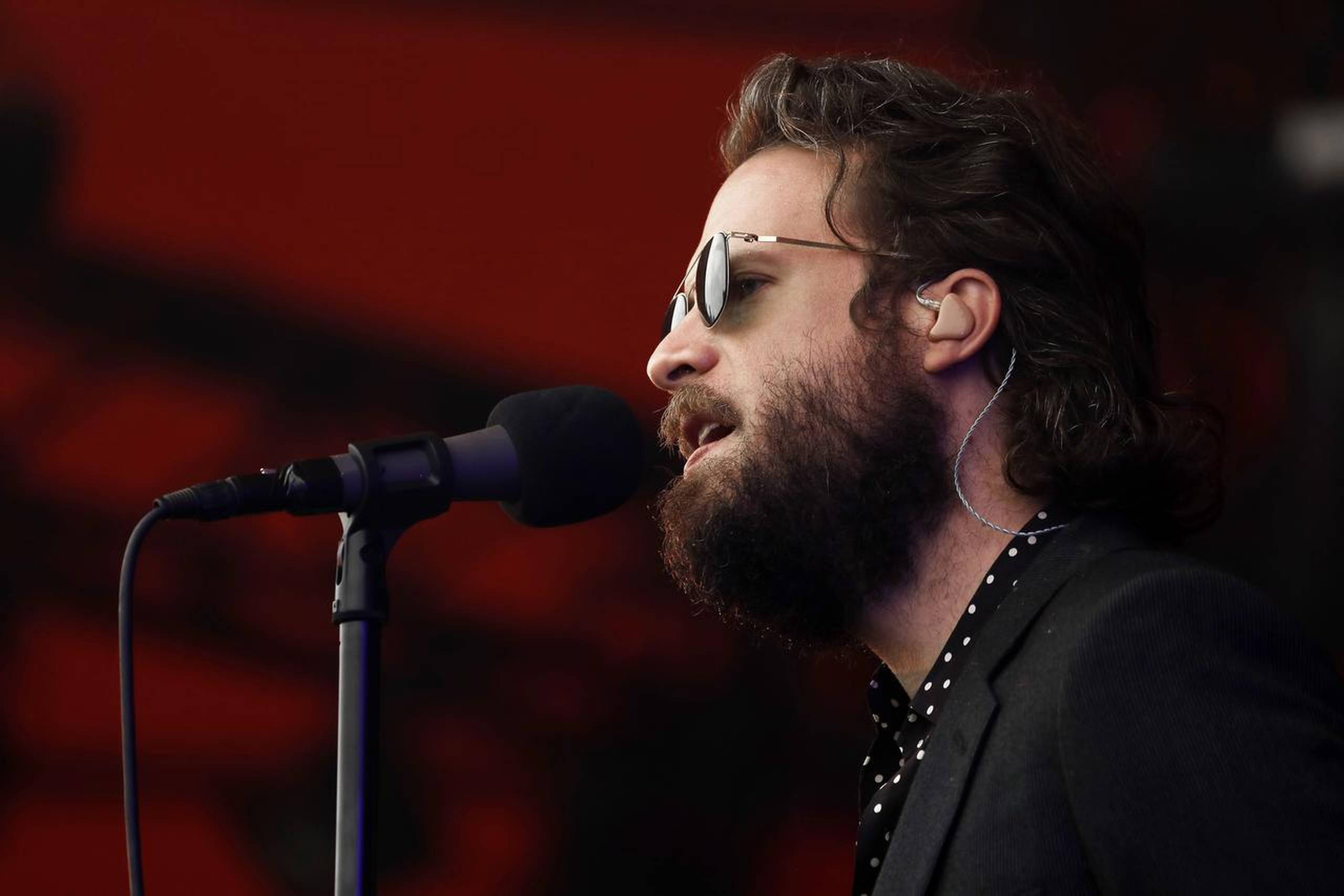 37-årige Father John Misty gav sidste år en stærk koncert på Roskilde Festivals Orange Scene. I juni spiller amerikaneren på Northside i Aarhus. Foto: Thomas Borberg