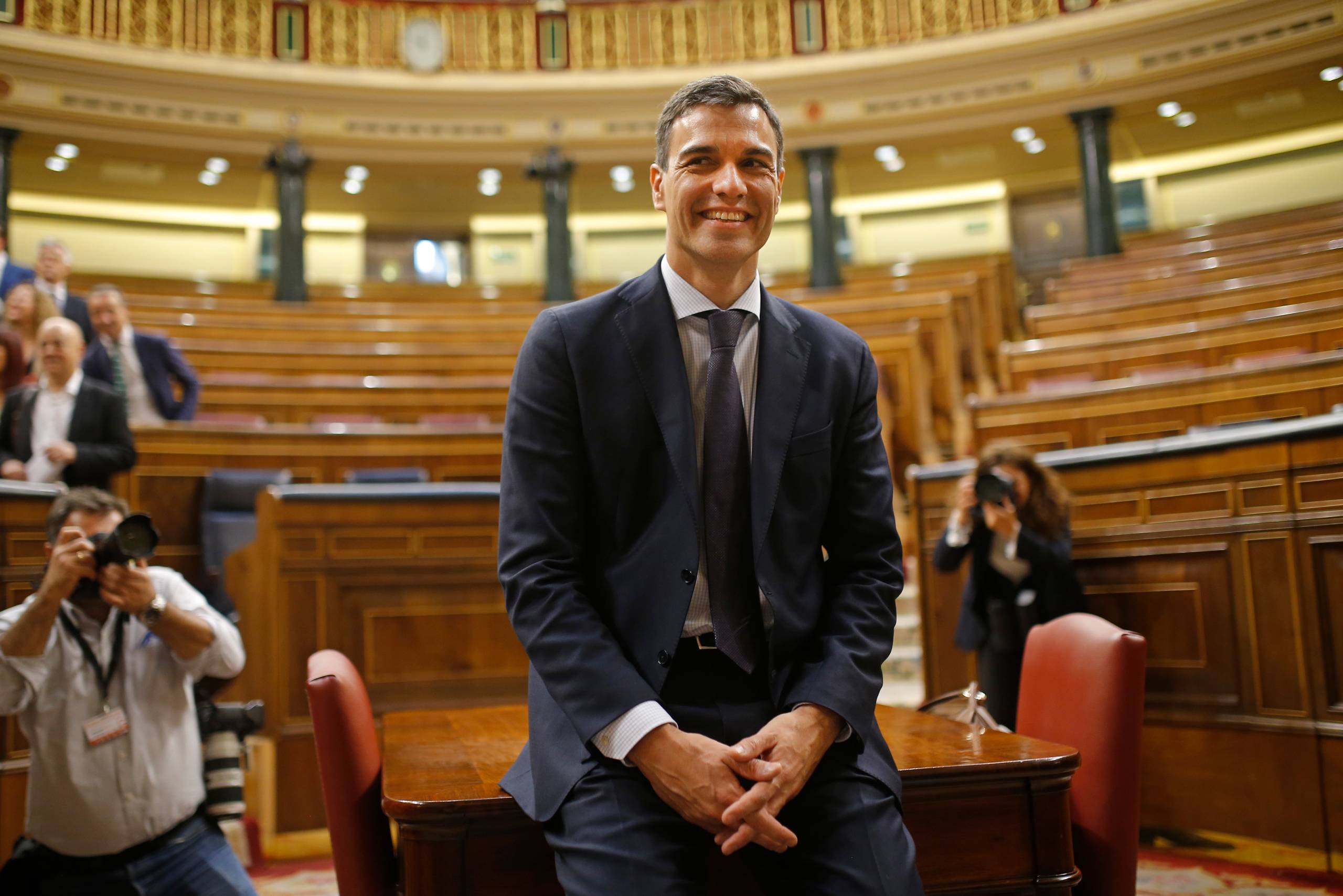 Spaniens nye premierminiser, Pedro Sanchez, fra det socialistiske parti. Foto: AP
