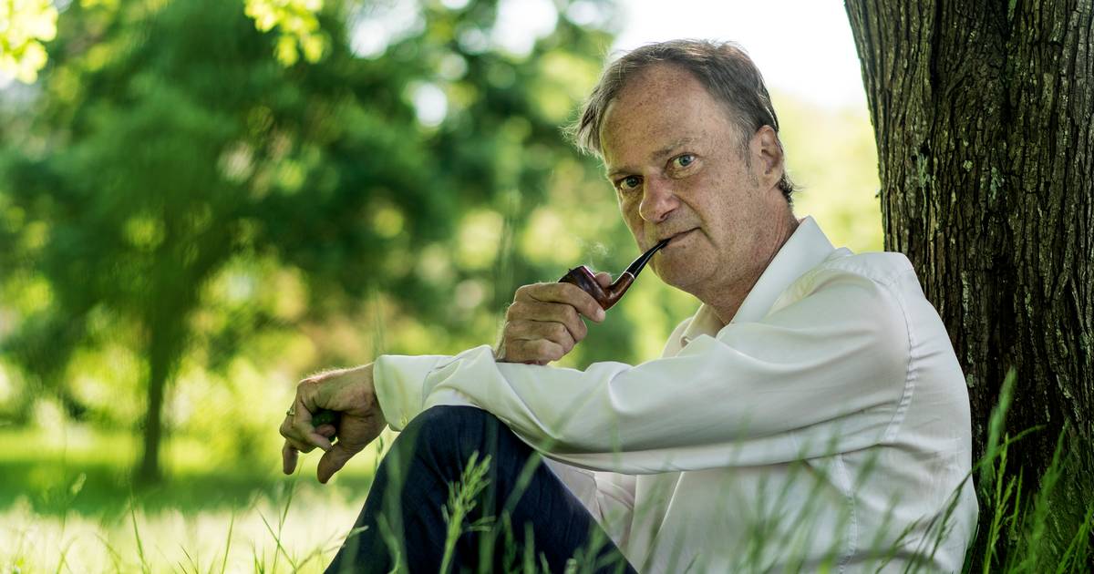 Anmeldelse: Knud Romers selvbiografiske spionroman ”Kort over paradis ...