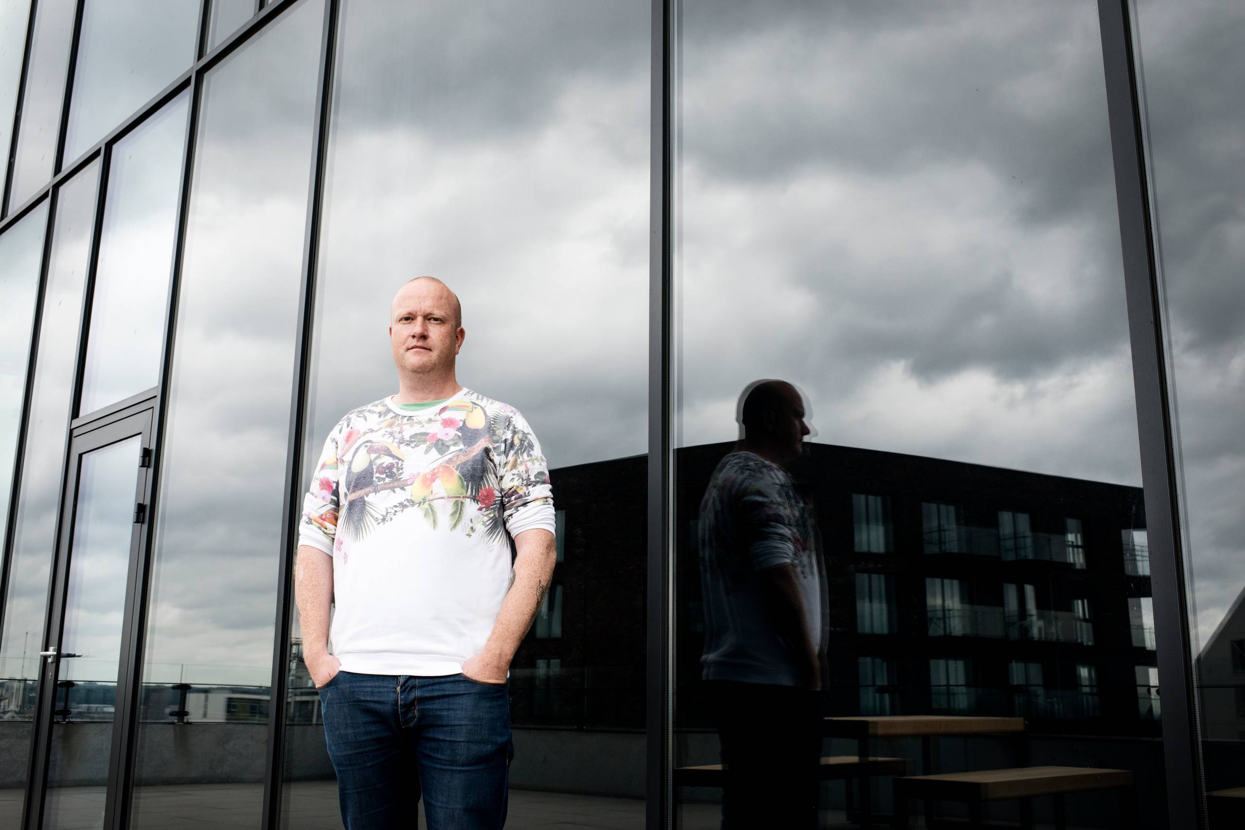 Byudvikler Rune Kilden har ambitioner om, at der er aktivitet andre steder end ved skrivebordene i hans ejendomme Pakhusene på Aarhus Ø. Foto: Tanja Carstens Lund