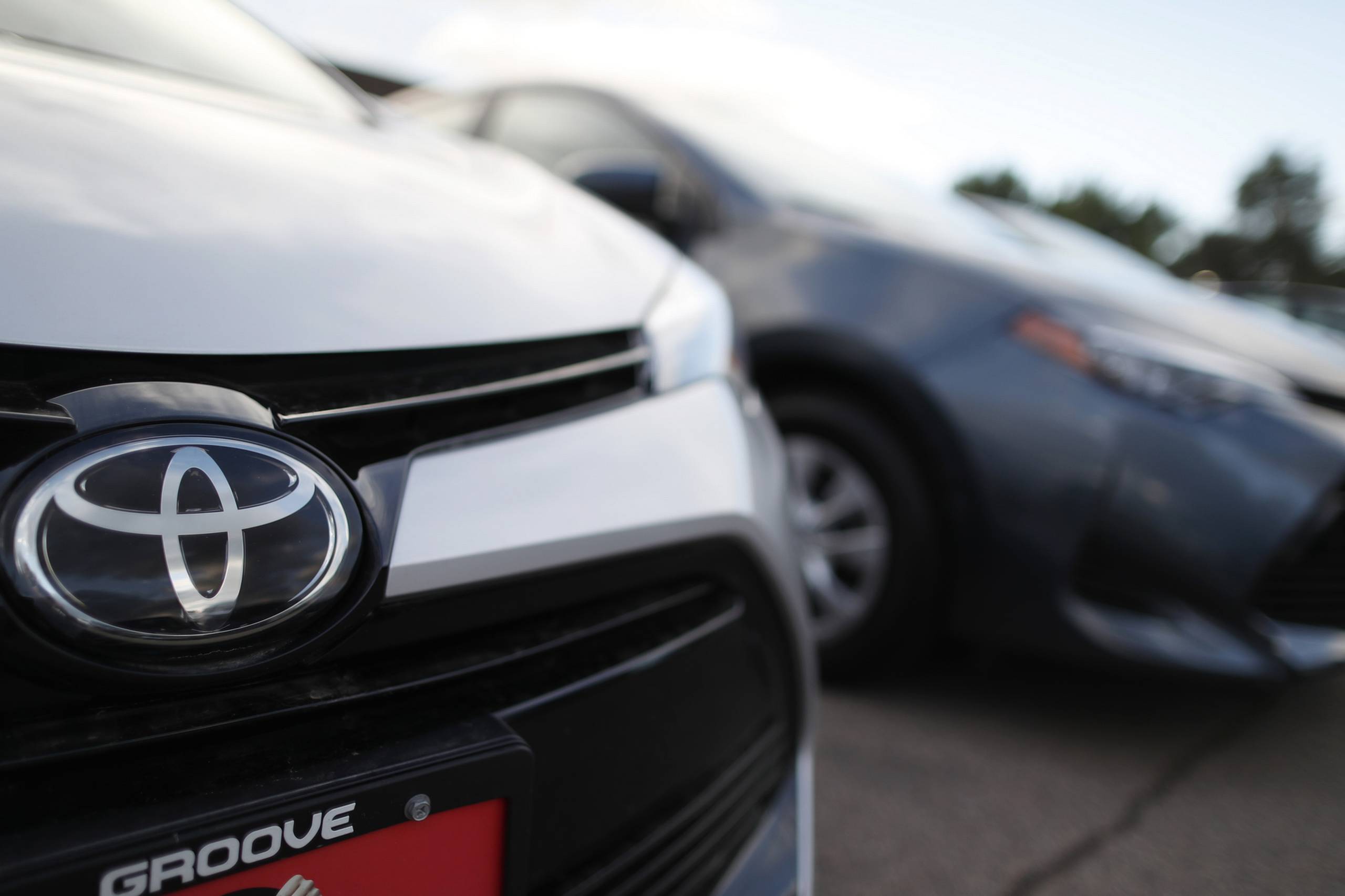 Både japanske, sydkoreanske og bilproducenter har advaret mod konsekvenserne af at lægge straftold på import af udenlandske biler. Her er det en bil fra Toyota. Foto: AP/David Zalubowski