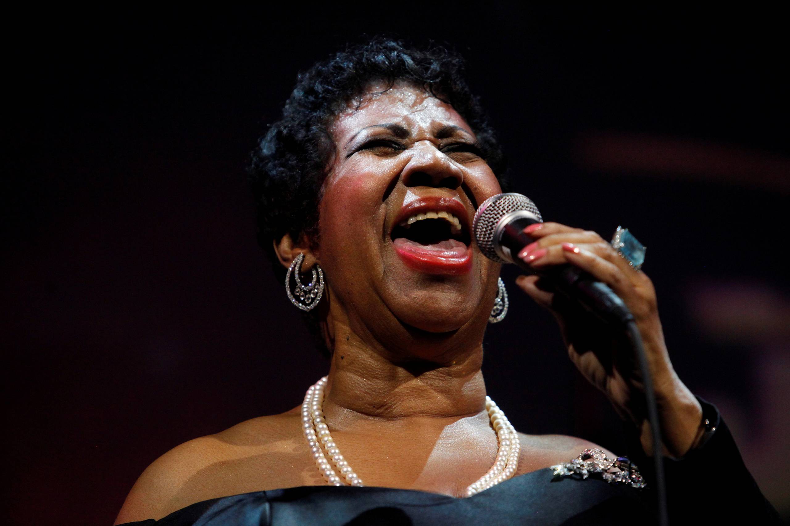 Sangerinden Aretha Franklin er død. Hun blev 76 år. Foto: Eric Thayer/Reuters