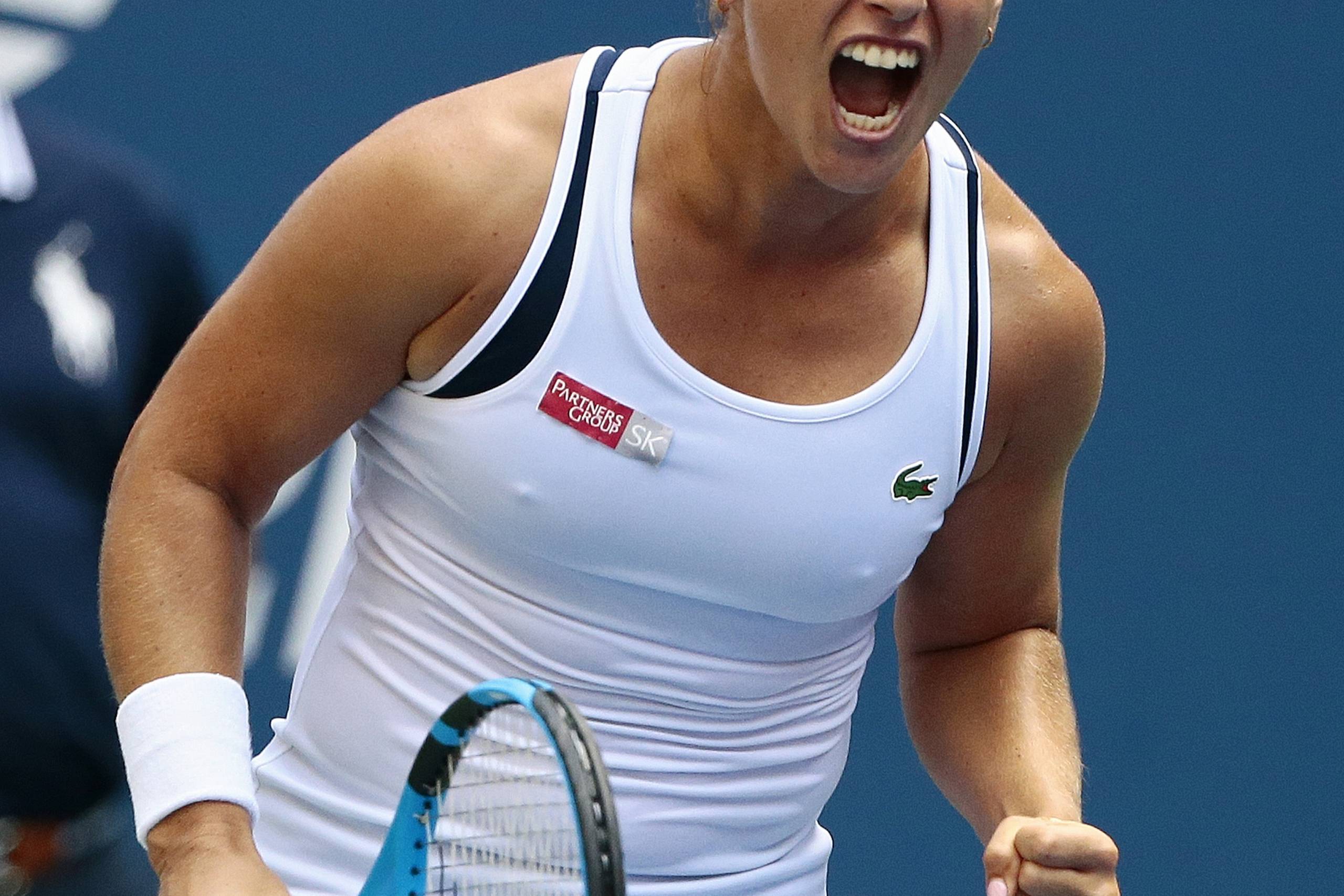 29.-seedede Dominika Cibulková vandt med 3-6, 6-3, 6-3 over Angelique Kerber. Foto: Andres KudackiAP