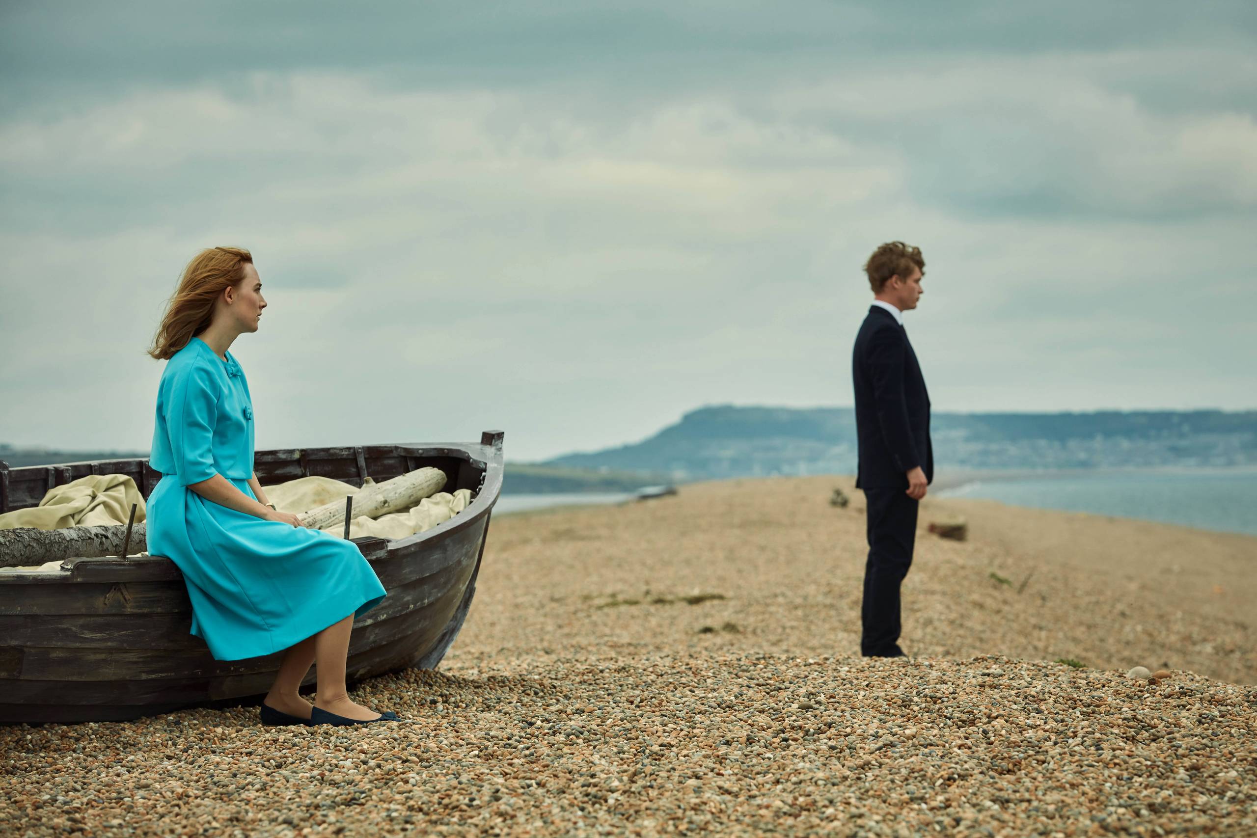 ”Den dag på stranden” har Saoirse Ronan og Billy Howle i hovedrollerne. Foto: Miracle Film