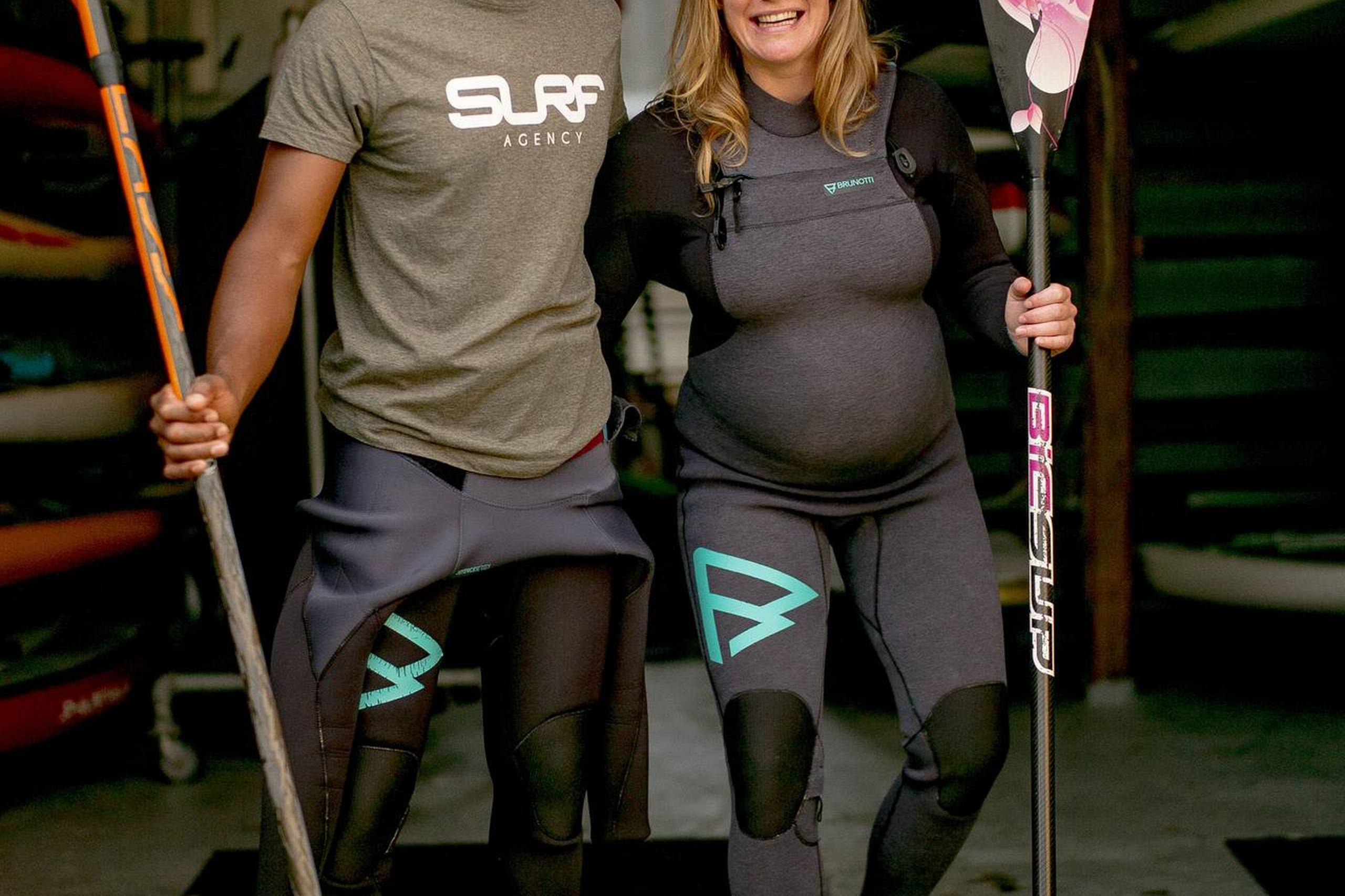 I Surf Agency har arbejdsfordelingen været sådan, at Michael Allman har taget sig af de mere praktiske opgaver, mens Finja Götz i højere grad har stået for det organisatoriske. Men da hun er gravid i 36. uge (parret venter en lille dreng), er der omvæltninger på vej. Foto: Daniel Rye