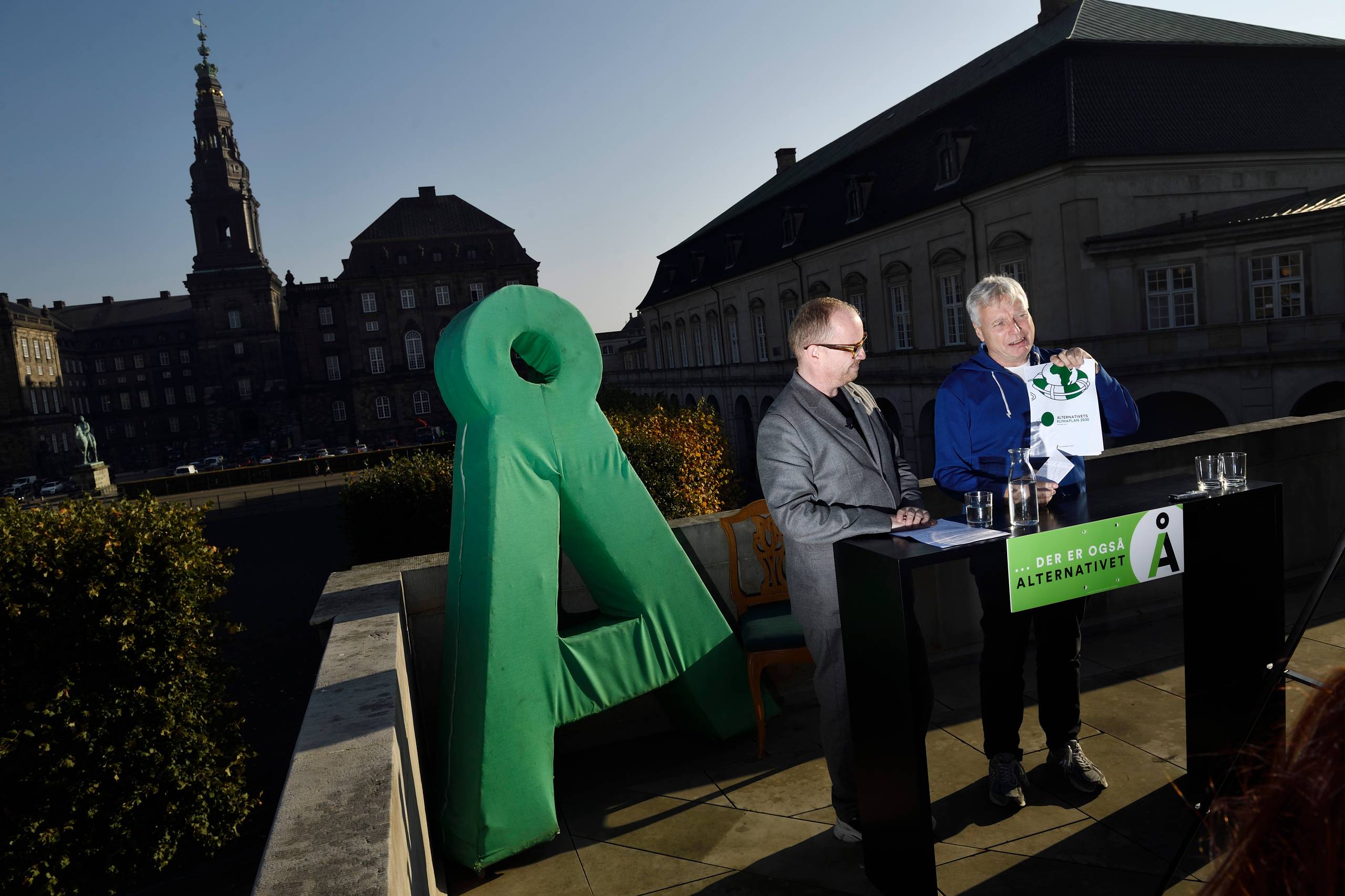 Alternativet præsenterede torsdag en klimaplan 2030, hvor særligt transportsektoren skal omlægges med fokus på el. Foto: Tariq Mikkel Khan/Ritzau Scanpix