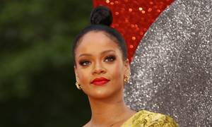 Rihanna er sanger, skuespiller og virksomhedsejer. Nu er der forlydender om, at hun er ved at børsnotere sit lingeri-mærke. Arkivfoto: Joel C Ryan/Invision/AP, File.