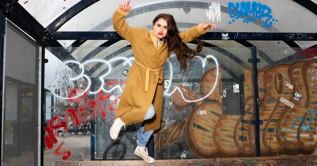 Nikoline blæser bobler, rider på Peter Aalbæk og scorer topkarakterer ...