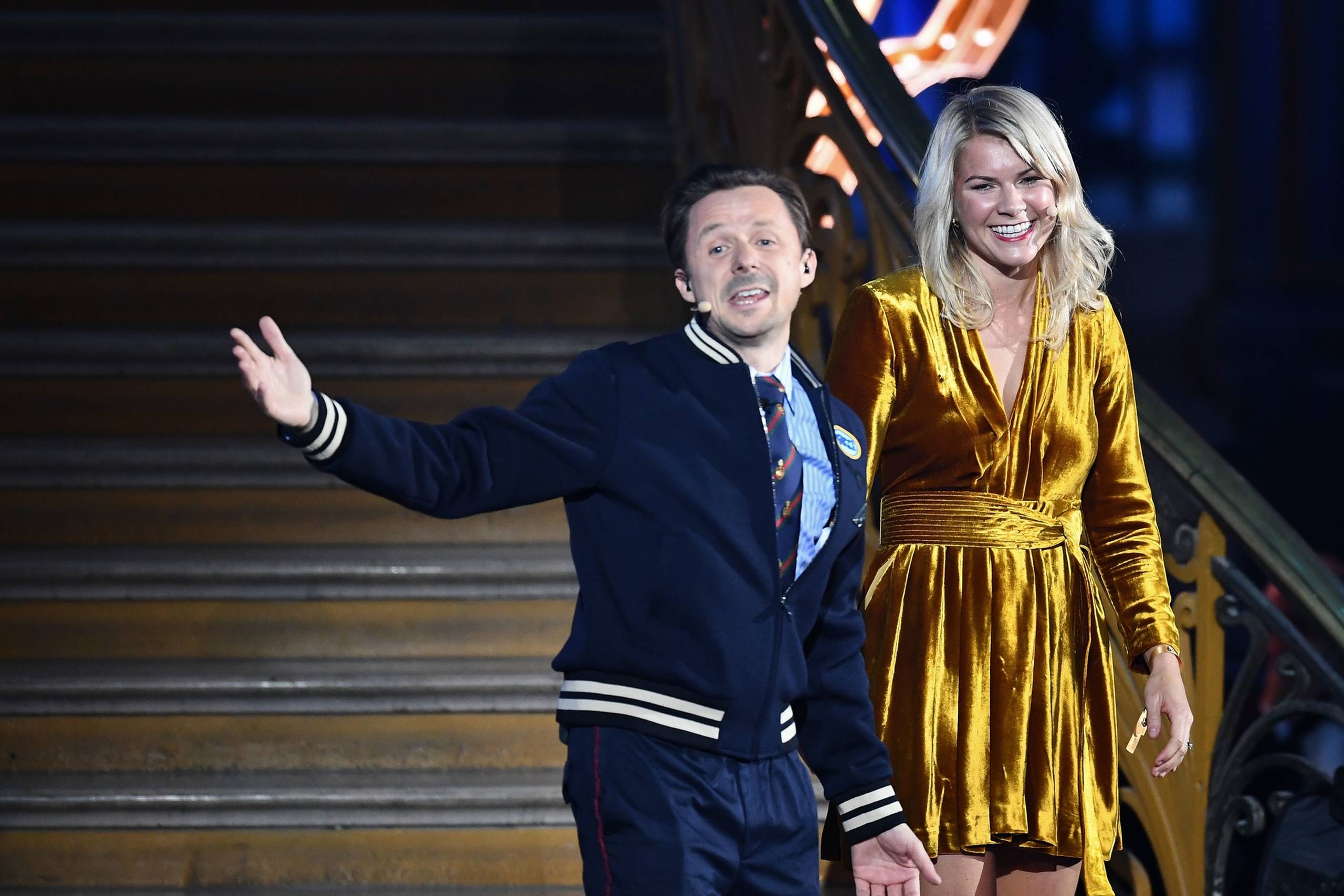 Den norske fodboldspille Ada Hegerberg (th.) og den franske dj Martin Solveig ved Ballon d'Or. Foto: Franck Fife