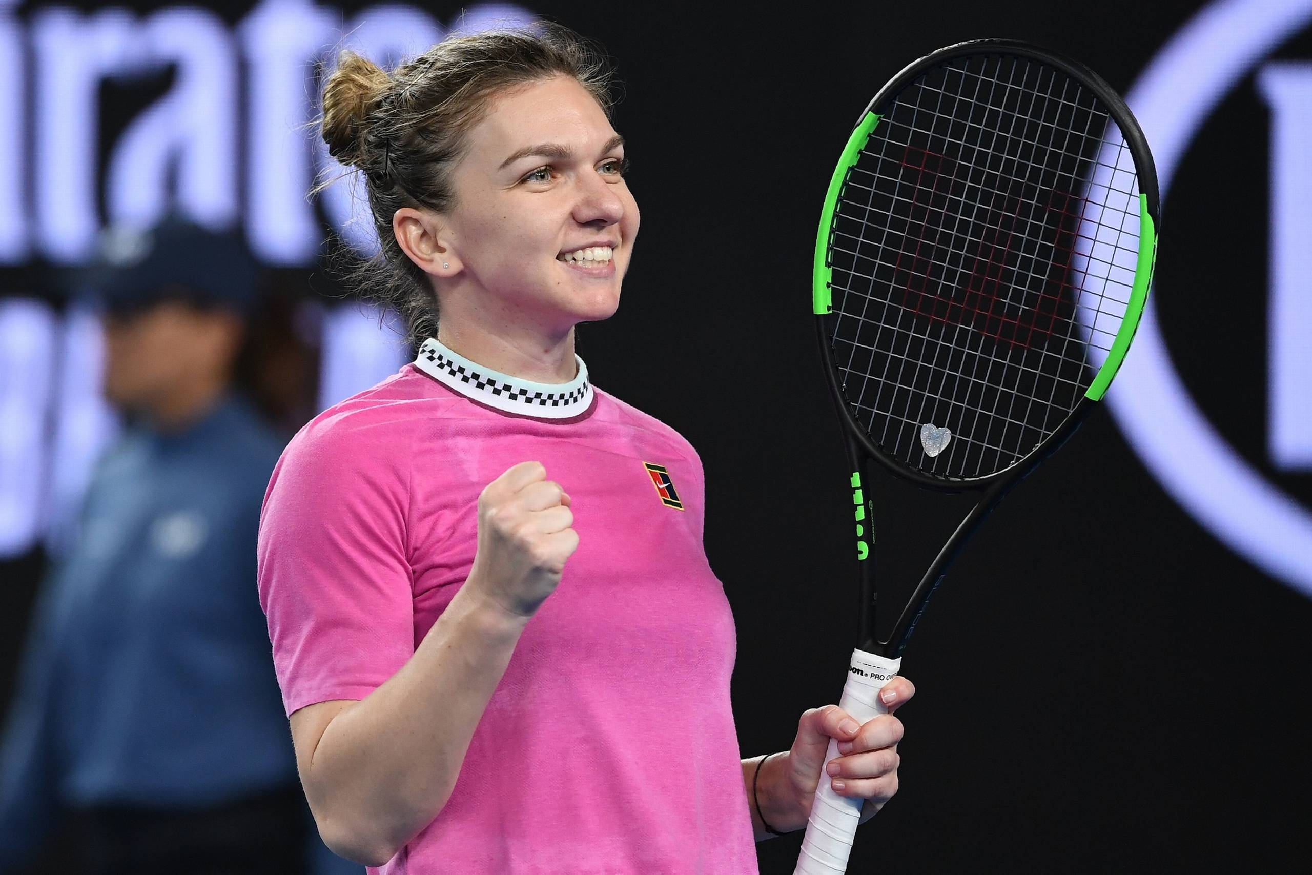 Simona Halep fejrer sejren over Kaia Kanepi i Australian Open. Foto: William West/AFP
