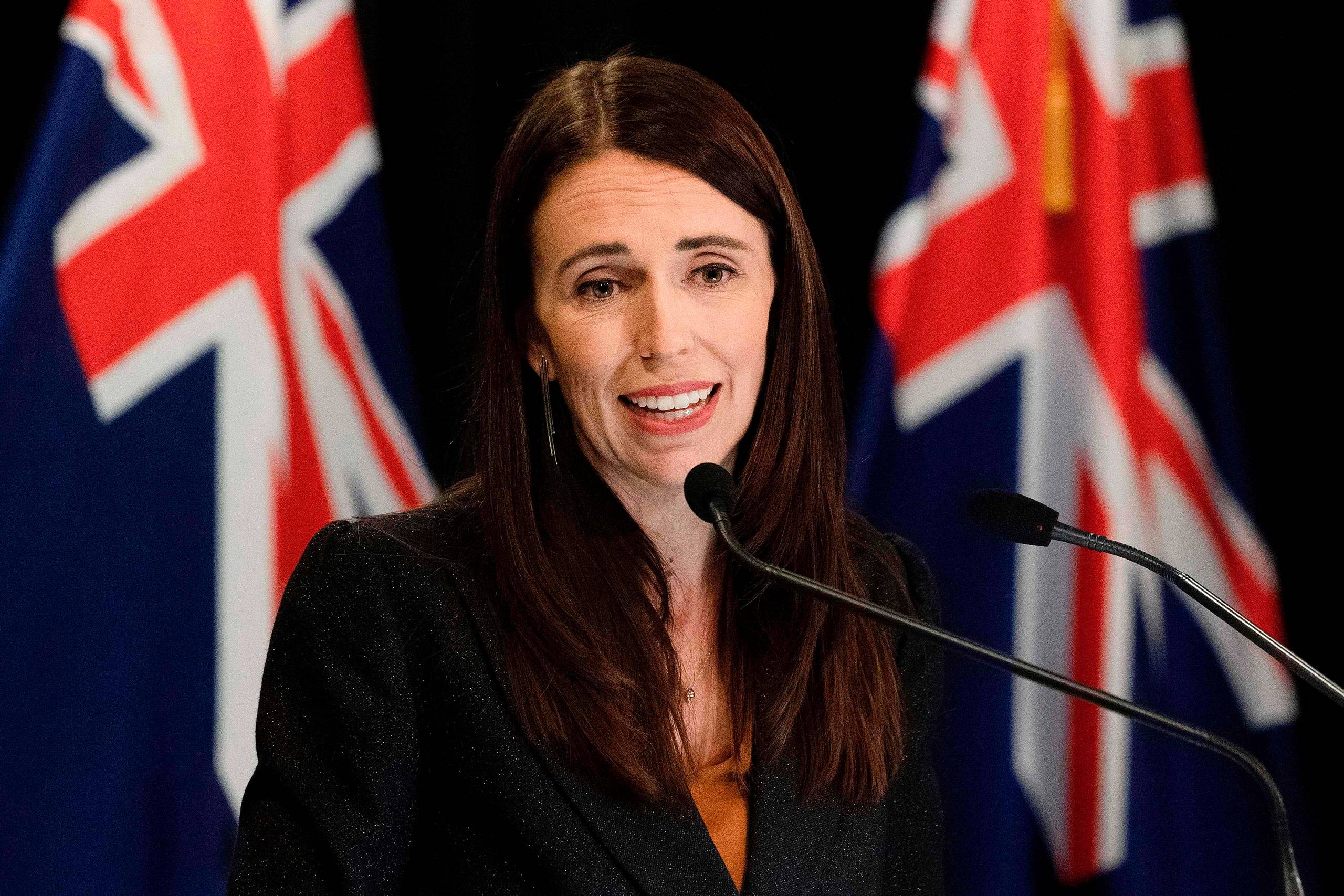 New Zealands premierminister, Jacinda Ardern, er blevet hyldet for sin håndtering og reaktion på angrebene i newzealandske moskeer. Foto: Marty Melville/AFP