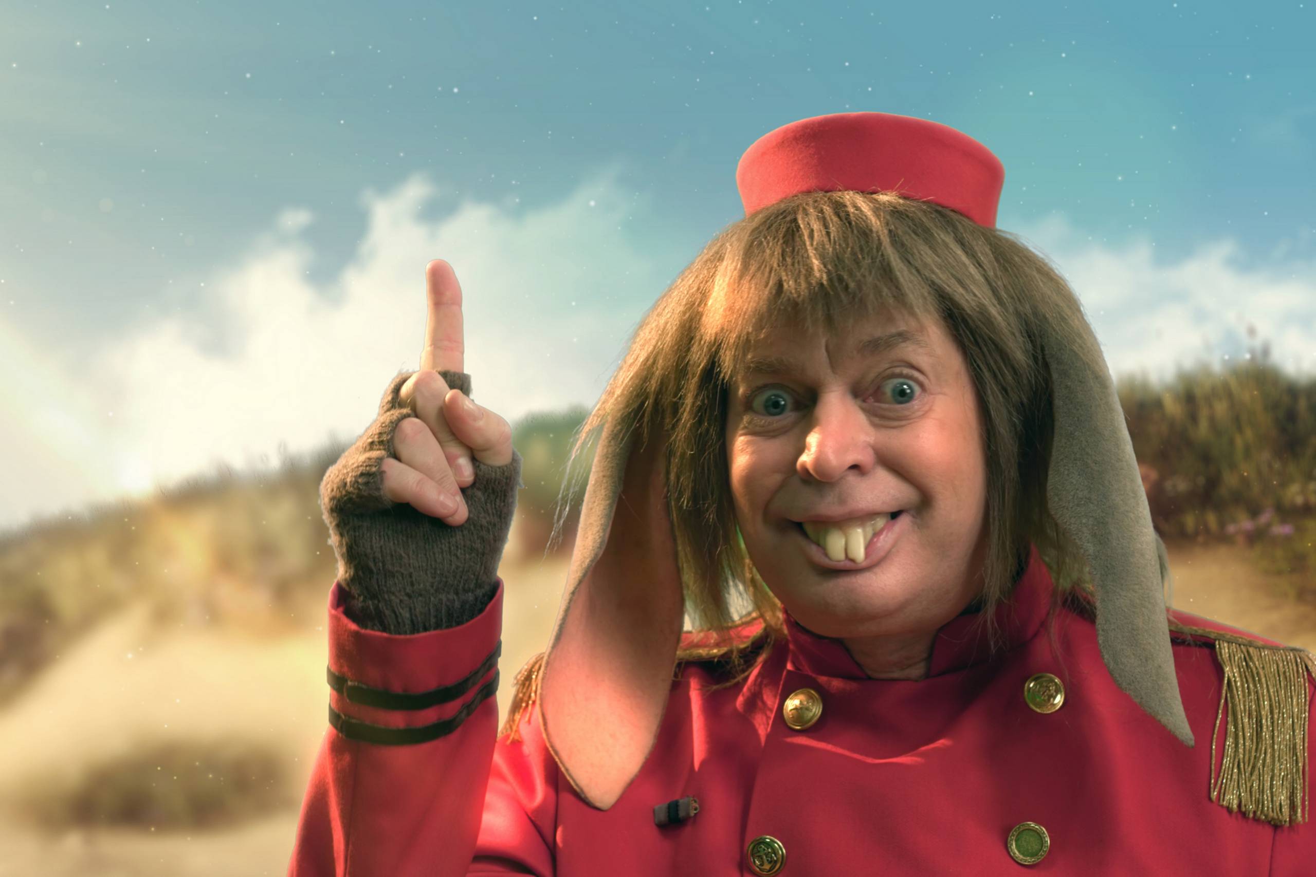 Peter Frödin er herlig som den klodsede Goggeletten i Bjarne Reuter-filmatiseringen “Kaptajn Bimse”. Foto: UIP