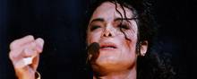 Fans af Michael Jackson mener ikke, at man kan tillade sig at komme med anklager mod en, der ikke er i stand til at forsvare sig. 
Foto: Lars Krabbe/POLFOTO