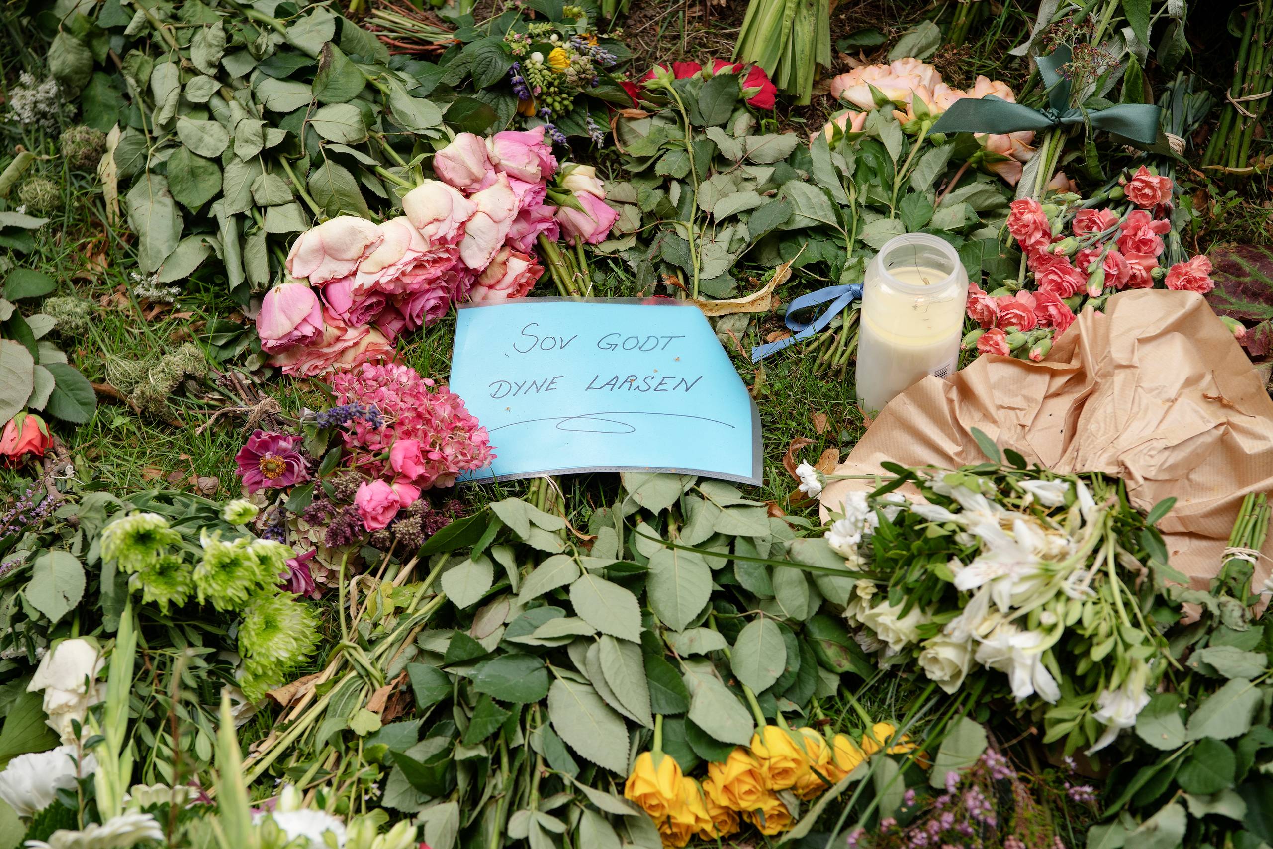 Lars Larsen blev bisat fra Sejs - Svejbæk kirke. (Foto: Bo Amstrup/Ritzau Scanpix