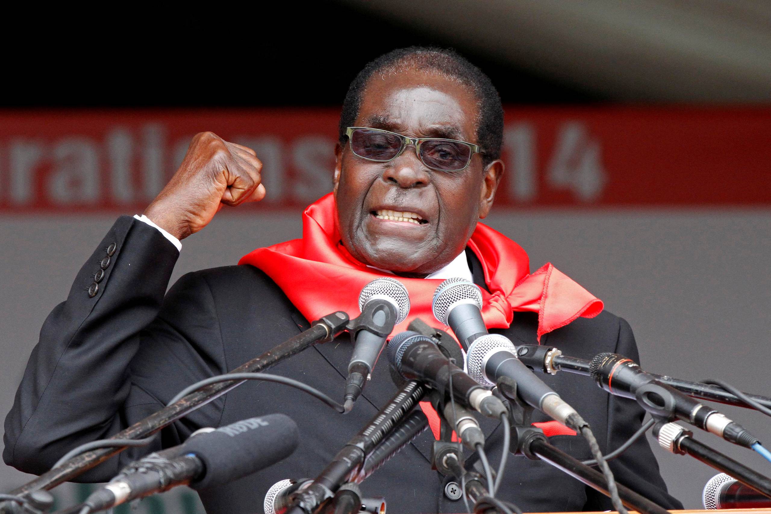 Zimbabwes tidligere præsident Robert Mugabe under en tale i forbindelse med fejringen af hans 90 års fødselsdag. Foto: Philimon Bulaway/Reuters 
