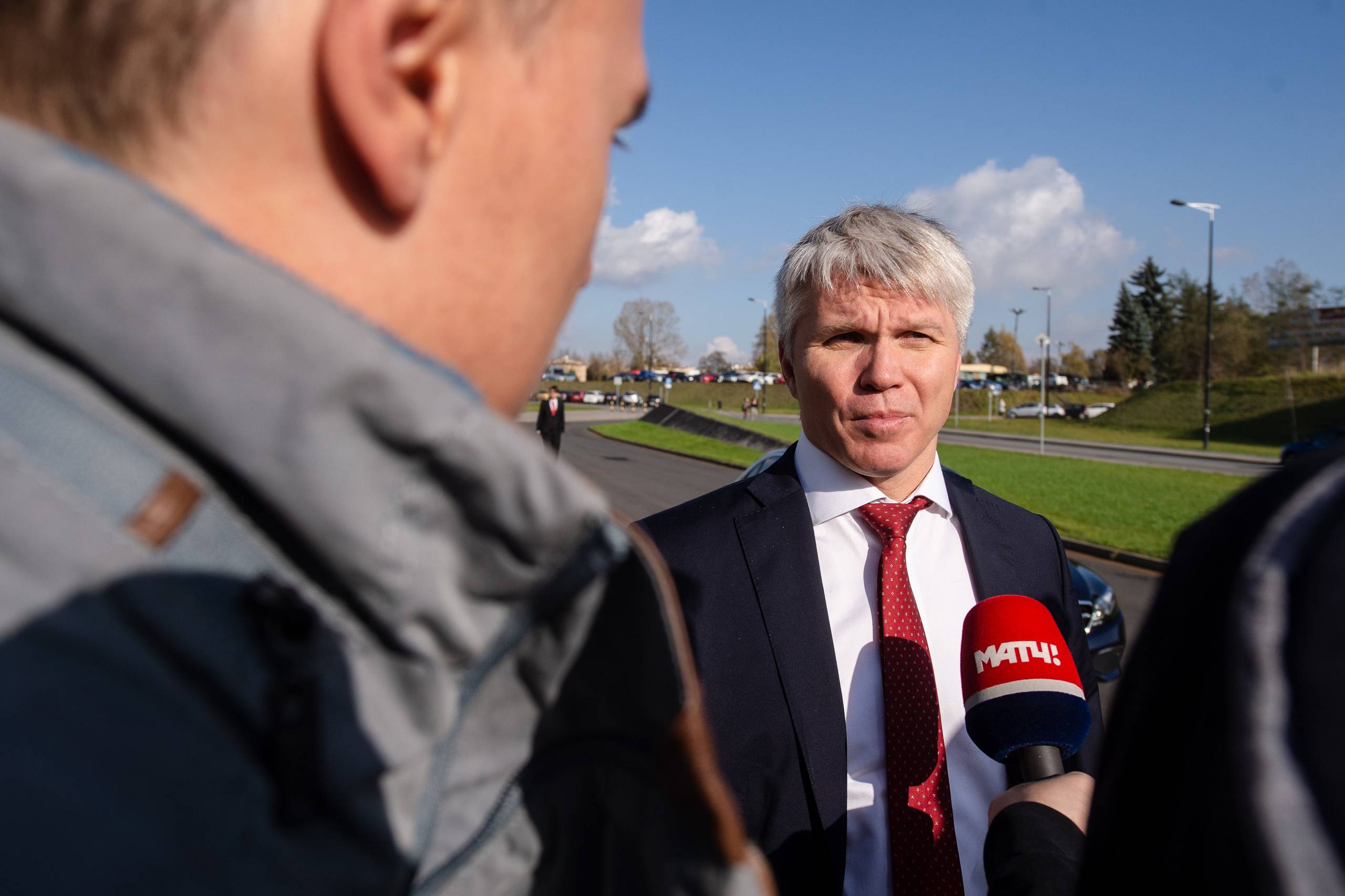Den russiske sportsminister, Pavel Kolobkov, interviewes ved Wadas konference i Polen. Foto: Irek Dorozanski/AFP