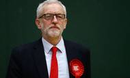 Jeremy Corbyn kalder valgresultatet for et hårdt slag, og han beklager nu overfor briterne. Foto: REUTERS/Hannah McKay.