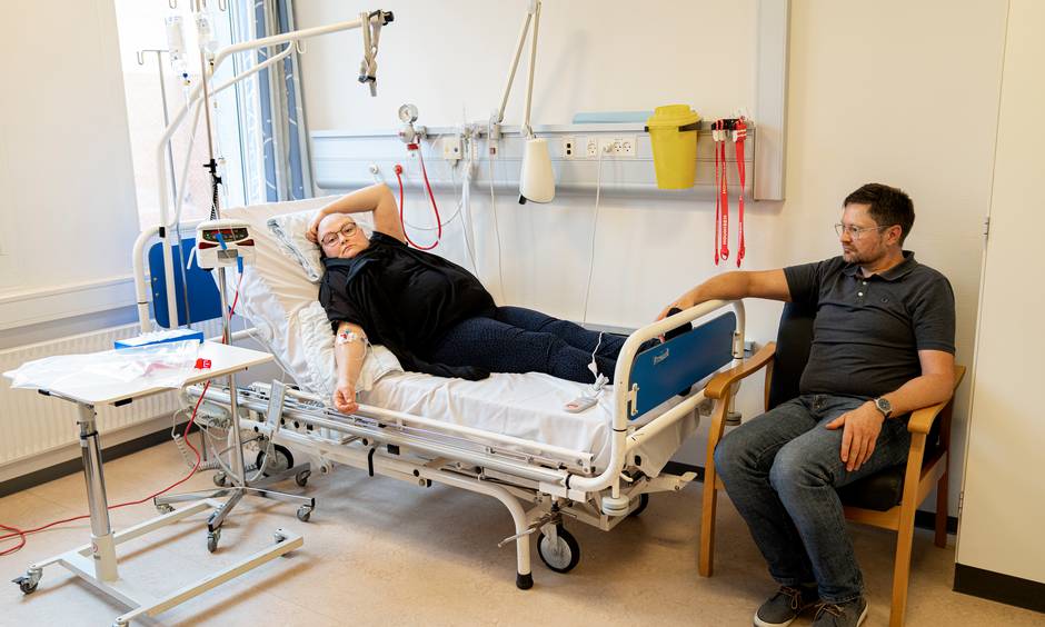 Faika Birch er en af tre kvinder, som i efteråret stod frem i Jyllands-Posten og fortalte, at Ringsted Sygehus afviste at behandle hende i et kræftpakkeforløb og ombookede hende, selv om hendes egen læge havde mistanke om, at hun havde brystkræft og henviste hende til udredning i et kræftpakkeforløb. Sagerne fik sundhedsministeren til at beordre Sundhedsstyrelsen på banen.  
Foto: Stine Bidstrup