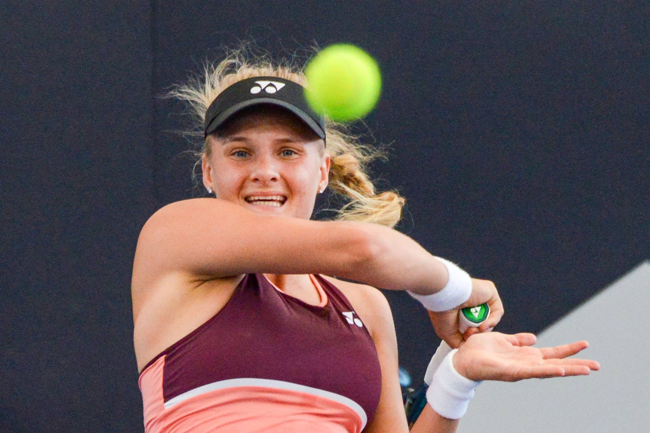 Dayana Yastremska er kendt for et ekstremt aggressivt spil og for at slå hårde slag. Foto: Brenton Edwards/AFP