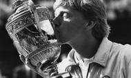 I 1985 chokerede Boris Becker hele verden, da han i en alder af 17 år vandt det fornemste tennistrofæ i Wimbledon. Foto: Ruediger Schrader