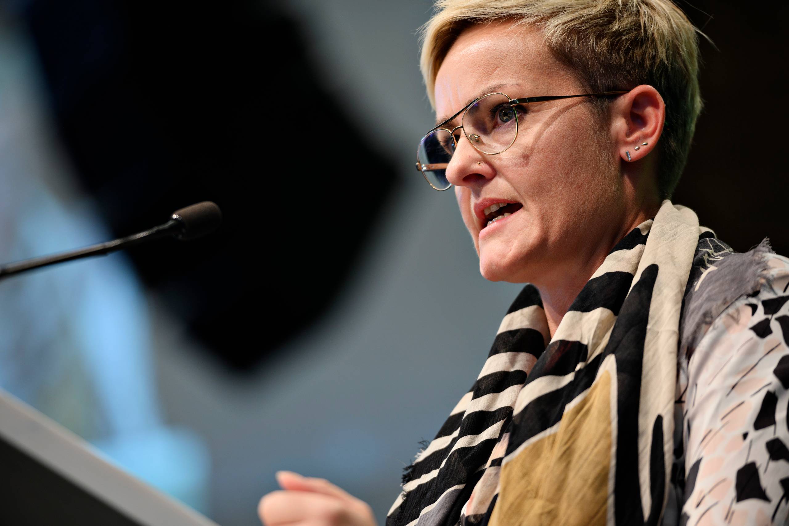     Undervisningsminister Pernille Rosenkrantz-Theil (S) holder tale, da Danmarks Lærerforening DLF holder ordinær kongres i Tivoli Hotel & Congress Center i København onsdag den 2. oktober 2019.  Arkivfoto: Philip Davali