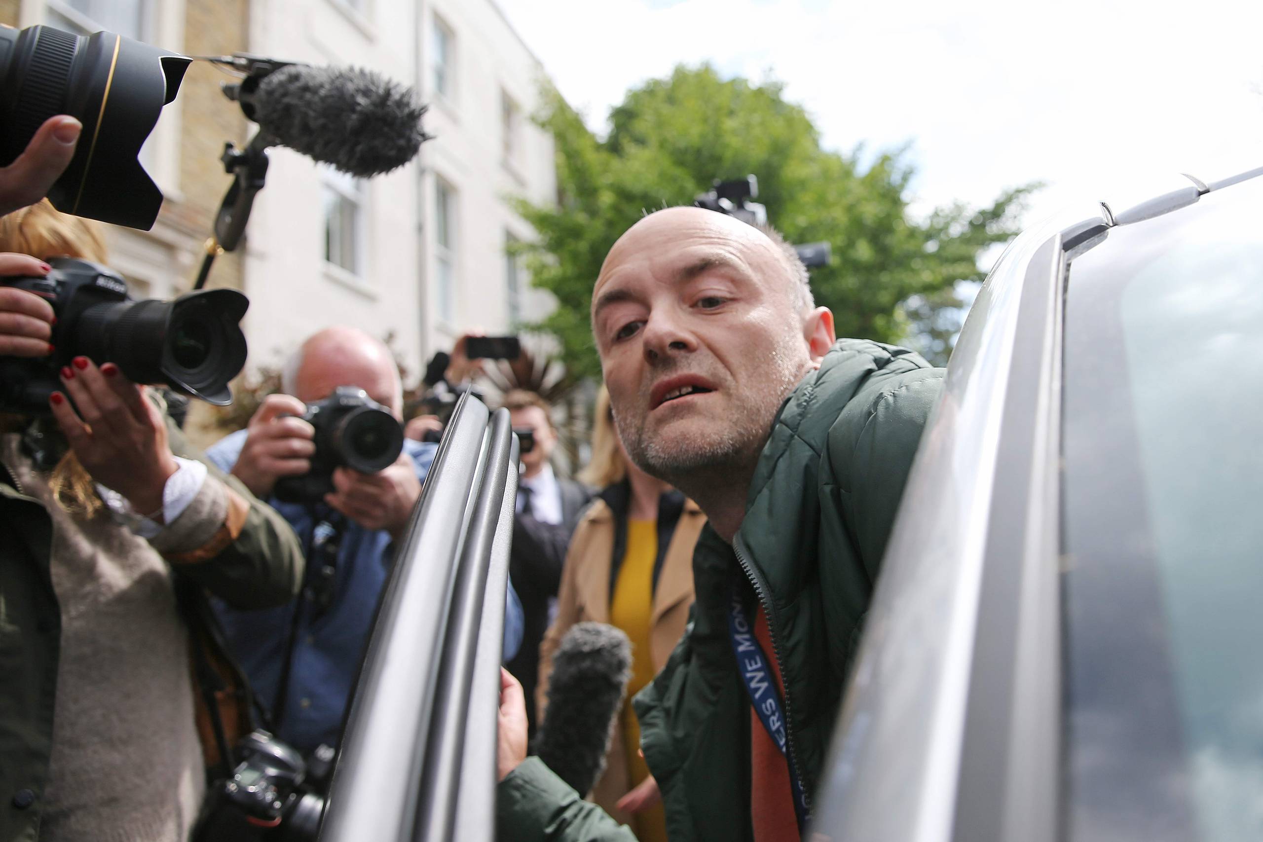Dominick Cummings tur på tværs af et coronalukket Storbritannien har skabt vrede i landet. Foto: Isabel Infantes/AFP