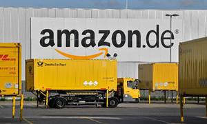 Med stor sandsynlighed bliver det de tyske Amazon-lagre, som skal betjene de nordiske kunder. Og logistikcentre i det sydlige Sverige bliver knudepunkt for alle leveringerne. Arkivfoto: Martin Meissner/AP