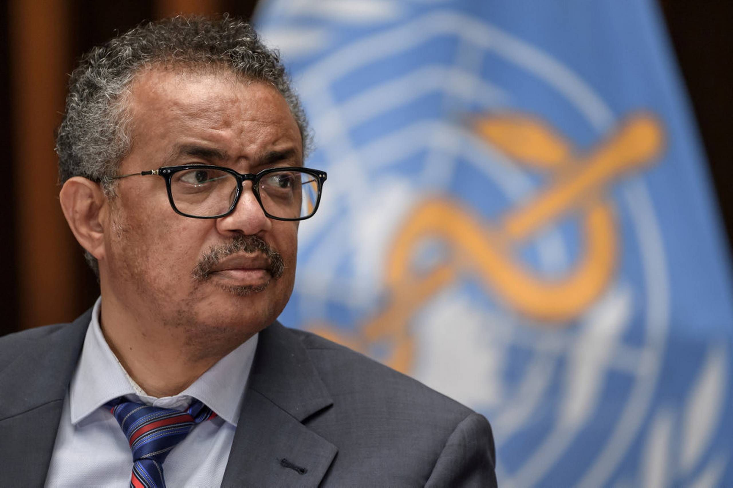 - Gennemsnitligt er det sådan, at der i højindkomstlande er vaccineret næsten en ud af fire. I lavindkomstlandene er det en ud af mere end 500, siger generalsektretær i WHO, Tedros Adhanom Ghebreyes. Arkivfoto: Pool New/Reuters