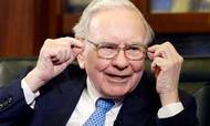 Den legendariske milliardær og storinvestor Warren Buffett trækker sig fra Gates-fonden. AP/Nati Harnik)
