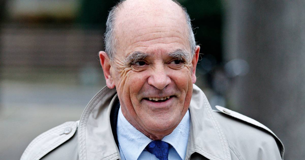 pensioneret-topadvokat-kan-f-je-flere-b-der-til-samlingen-men-vinder