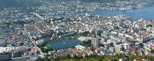 Bergen set fra Fløyen. Foto: Chell Hill