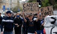 Udsigten til Super League mødte fra stort store protester. Foto: Adrian DENNIS / AFP