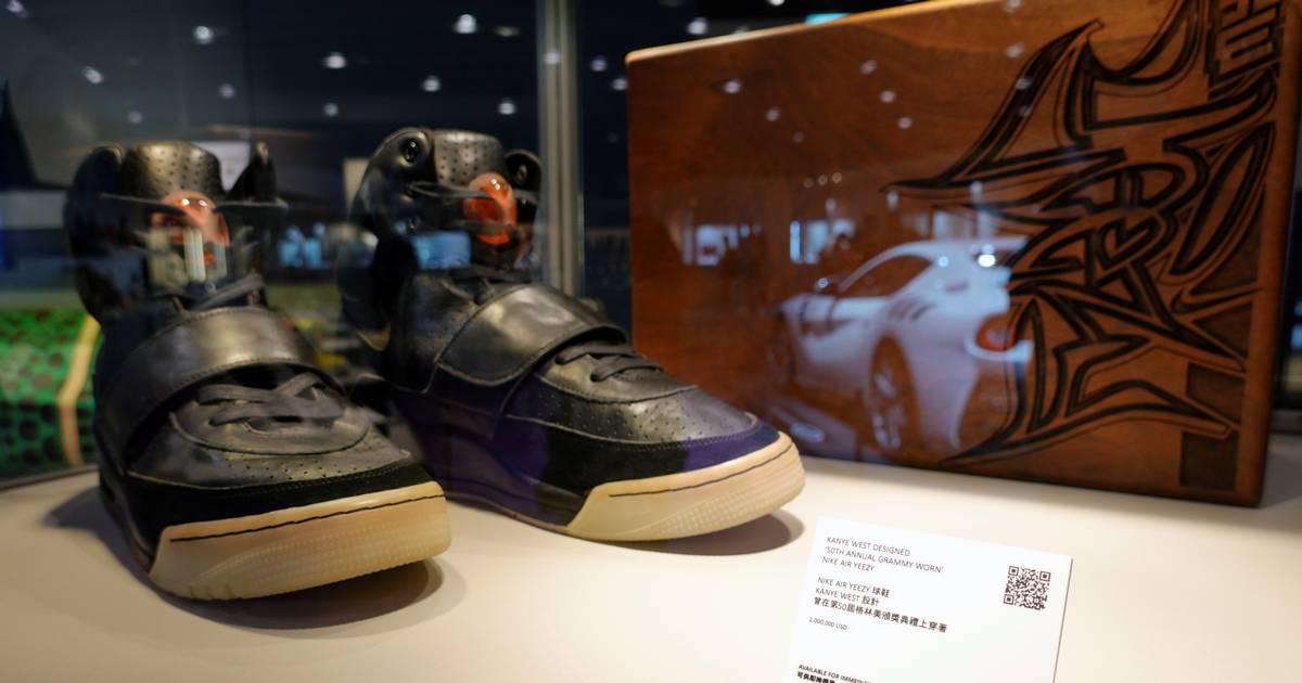 gennemse Betjene Øde Kanye West-sneakers solgt for 11 millioner kroner på auktion