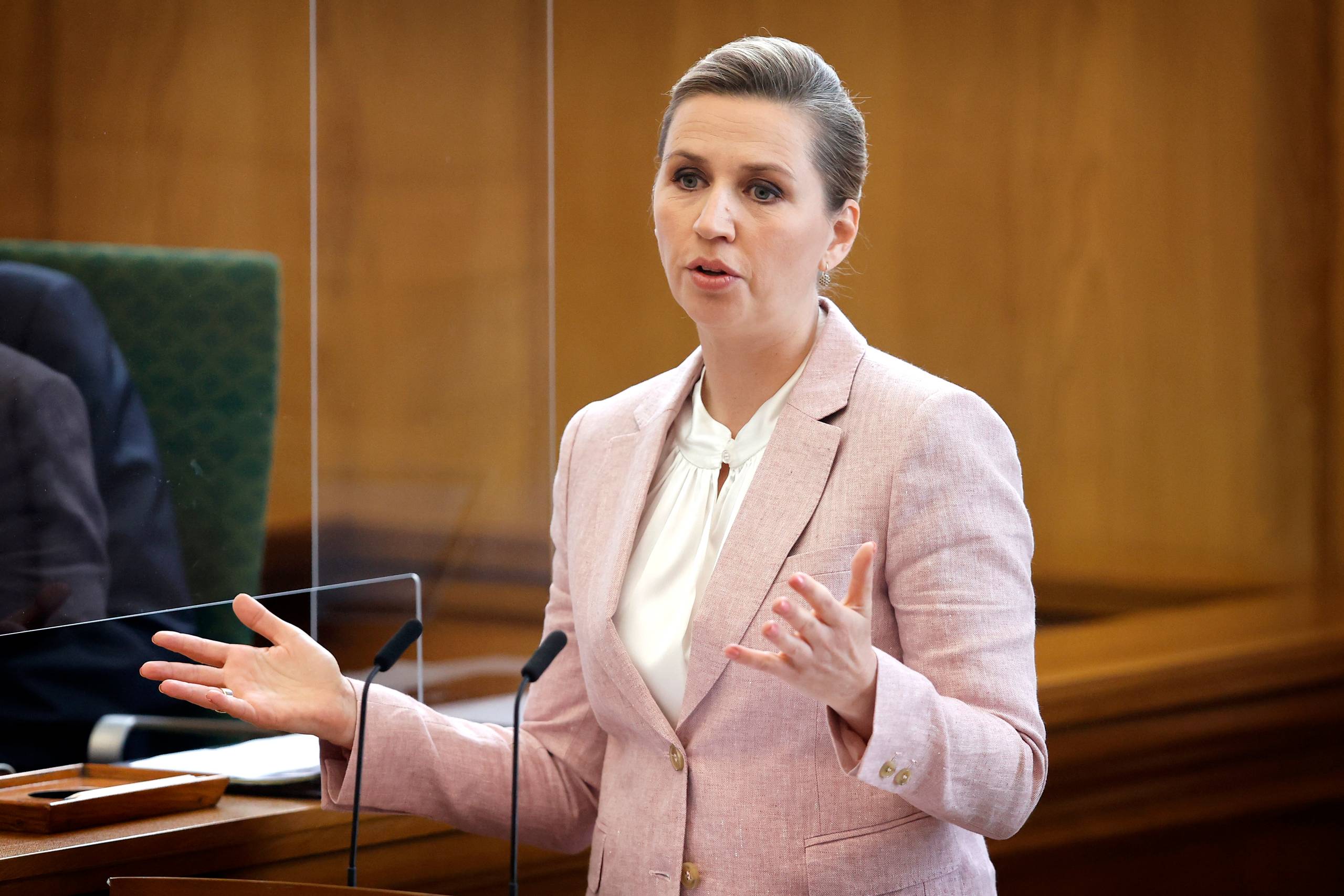 Folketingets afslutningsdebat varer hele onsdagen og formentlig lang ud på aftenen. Statsminister Mette Frederiksen indledte ballet med sin tale. Foto: Jens Dresling