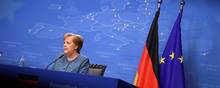 Under EU-topmøderne i Bruxelles er Angela Merkel kendt for stort set altid, tidligt og sent, at stille op og prioritere medierne. Enten i form af længere pressemøder, som her i maj 2021, eller ved ind- og udgående stående udtalelser. Foto: John Thys/Reuters