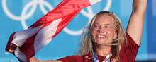 30-årige Anne-Marie Rindom har sejlet siden hun var 7 år. I dag vandt hun guld i Laser Radial ved OL i Tokyo. Foto: Olivier Hoslet/EPA
