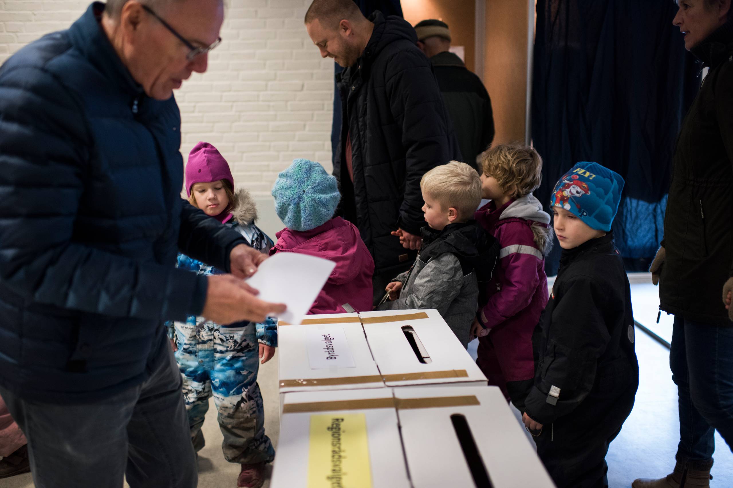 Er borgmesterpartierne lullet i søvn, har de ikke turdet vække en sovende bjørn med en borgmesterkæde om halsen, og så har de ikke en retning for fremtiden med svar på de relevante samfundsmæssige spørgsmål, så falder vælgernes hammer prompte, mener Lars Krarup. Arkivfoto: Joachim Ladefoged