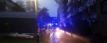 Tirsdag morgen er svensk beredskab til stede i området omkring Annedal i Göteborg efter en eksplosion i et lejlighedskompleks. Foto: 10510 Jonas Dagson/Tt/Ritzau Scanpix